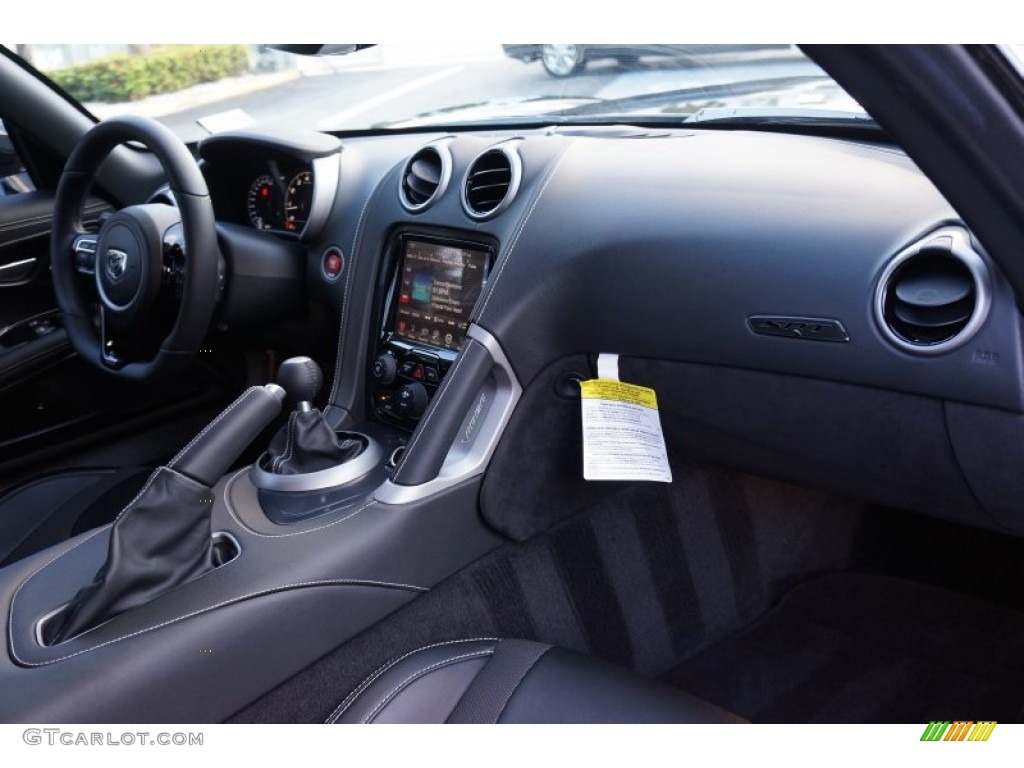 2015 Dodge SRT Viper Coupe Dashboard Photos