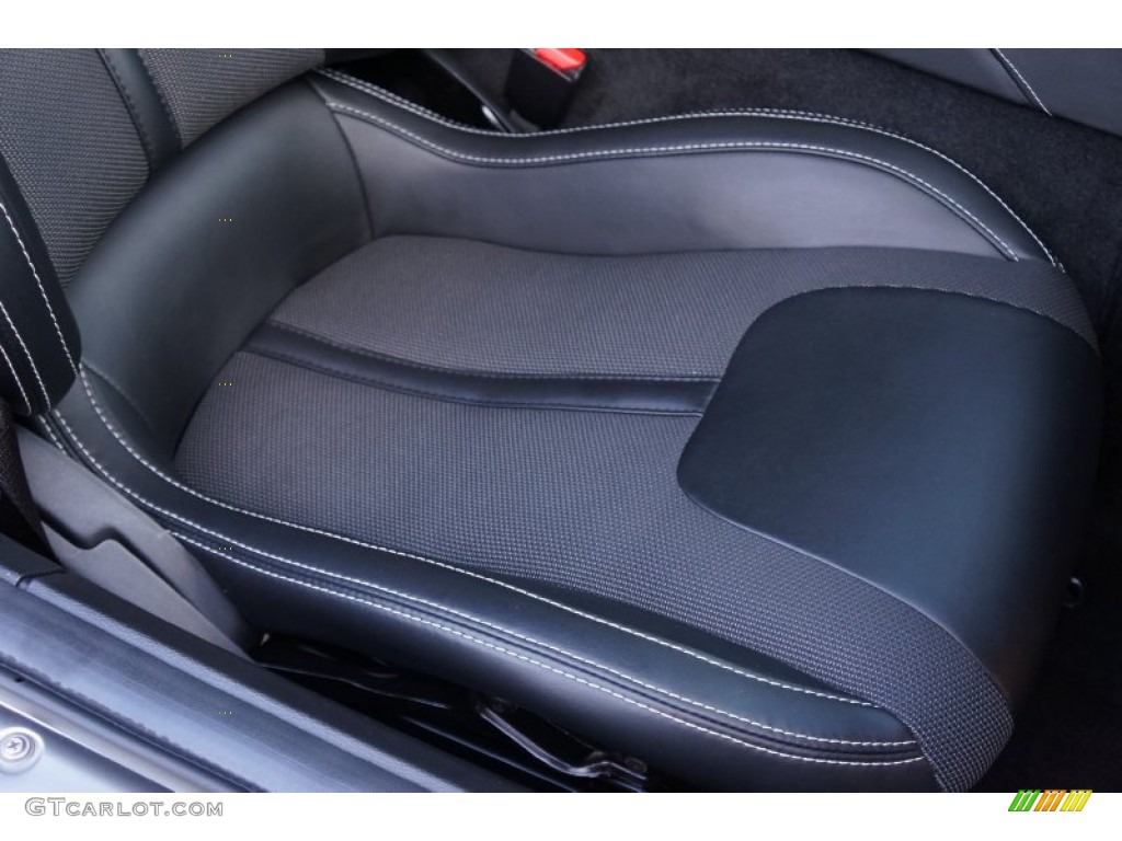 2015 Dodge SRT Viper Coupe Front Seat Photo #108135993
