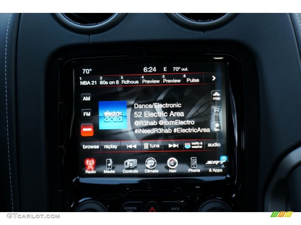 2015 Dodge SRT Viper Coupe Controls Photo #108136137