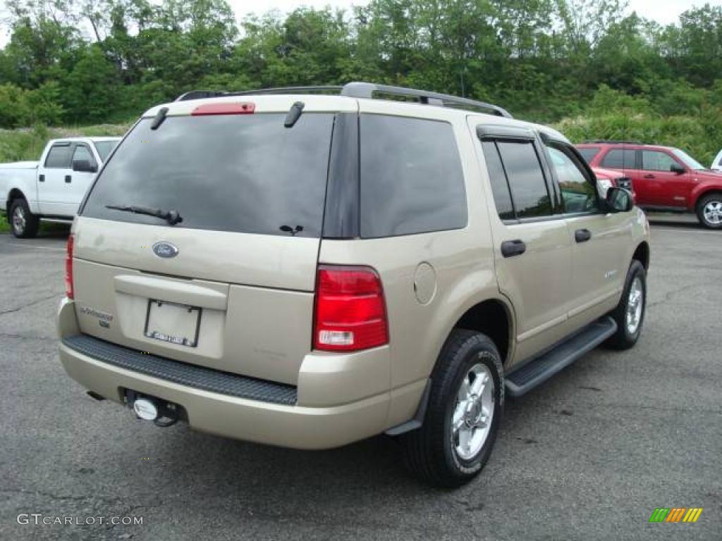 2004 Explorer XLT 4x4 - Pueblo Gold Metallic / Medium Parchment photo #3