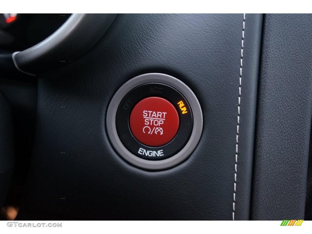 2015 Dodge SRT Viper Coupe Controls Photo #108136317