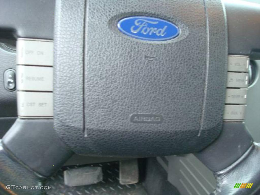 2004 F150 XLT SuperCrew 4x4 - Oxford White / Black/Medium Flint photo #17
