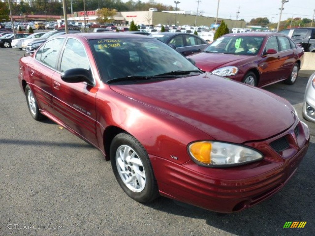 Redfire Metallic 2002 Pontiac Grand Am SE Sedan Exterior Photo #108145194