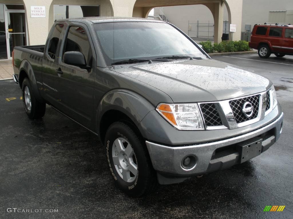 2007 Frontier SE King Cab - Storm Gray / Graphite photo #6