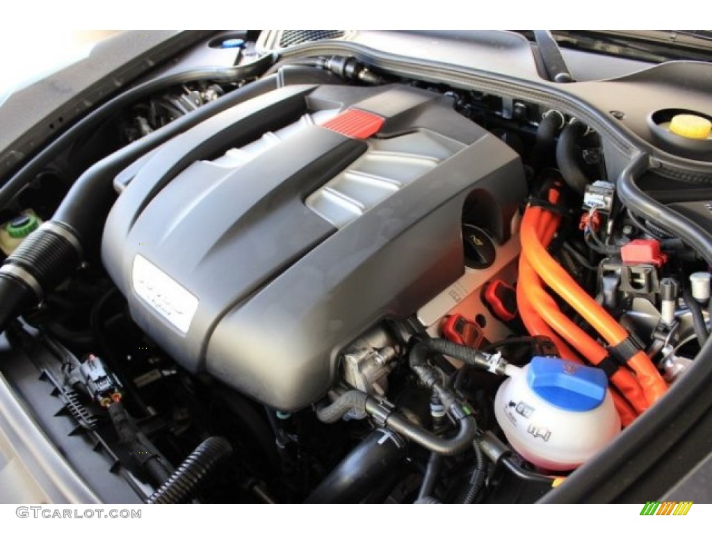 2016 Porsche Panamera S E-Hybrid Engine Photos