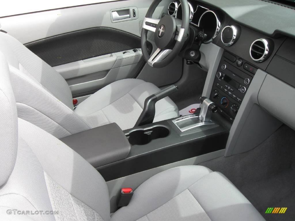 2009 Mustang V6 Convertible - Black / Light Graphite photo #5