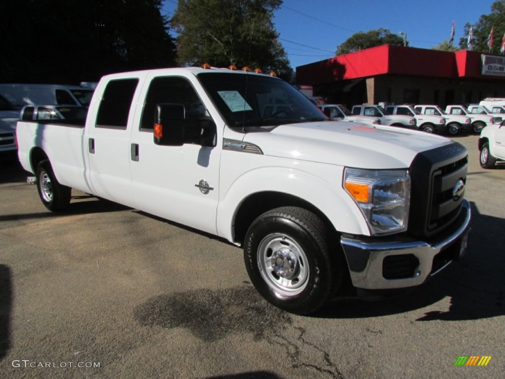 Oxford White 2011 Ford F250 Super Duty XL Crew Cab Exterior Photo #108160387