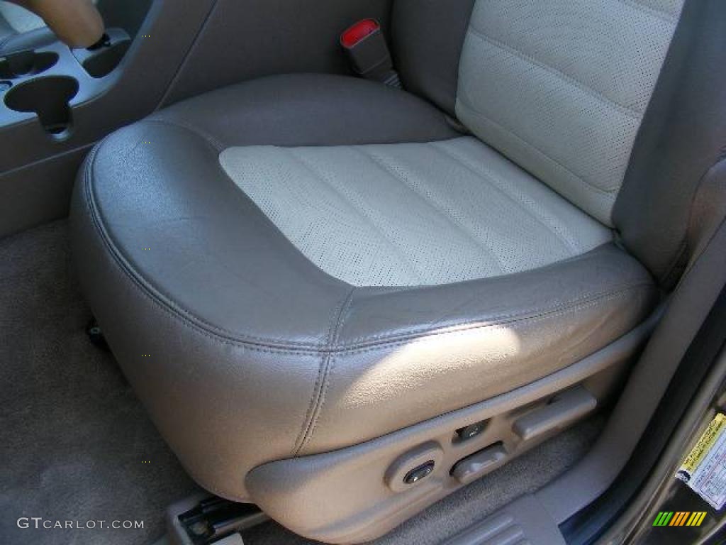 2005 Explorer Eddie Bauer 4x4 - Dark Stone Metallic / Medium Parchment photo #10