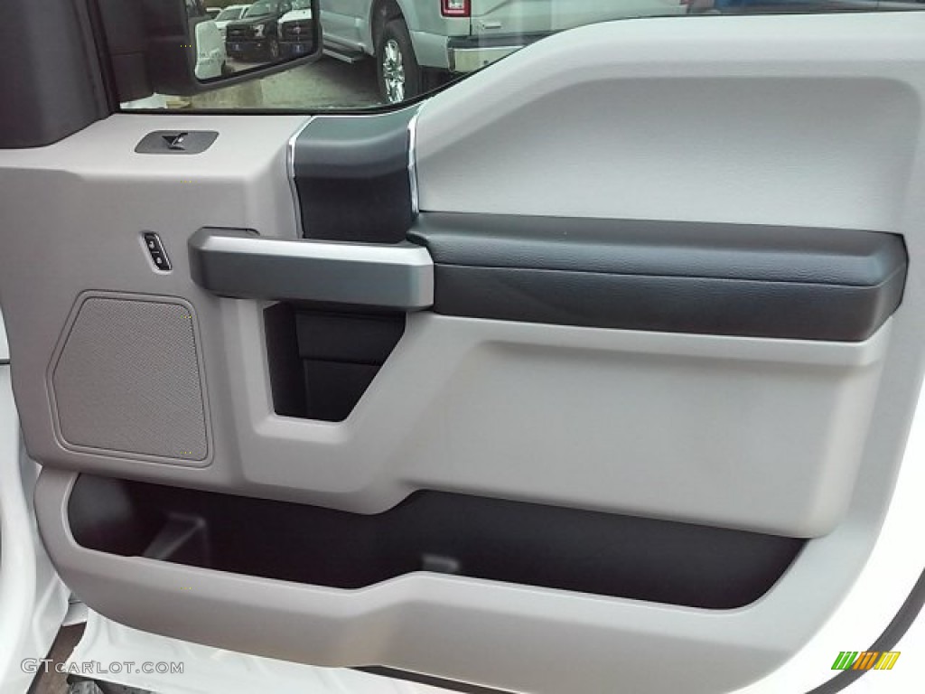 2015 F150 XLT SuperCrew - Oxford White / Medium Earth Gray photo #29