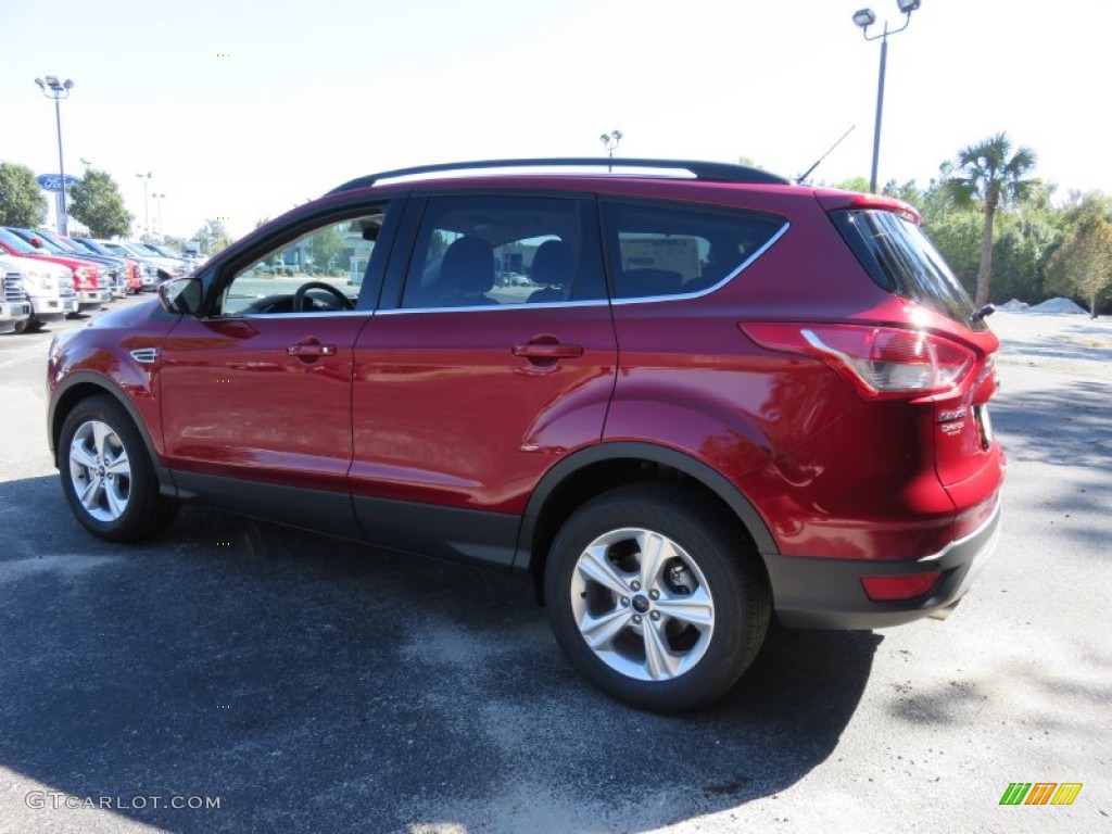2016 Escape SE - Ruby Red Metallic / Charcoal Black photo #9