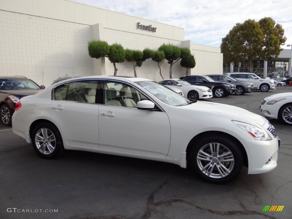 2012 G 37 x AWD Sedan - Moonlight White / Stone photo #4