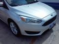 2015 Ingot Silver Metallic Ford Focus SE Sedan  photo #4