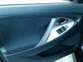 Black - Camry SE Photo No. 21