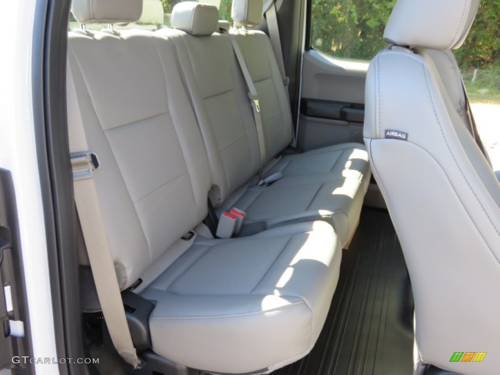 2015 F150 XL SuperCab - Oxford White / Medium Earth Gray photo #22