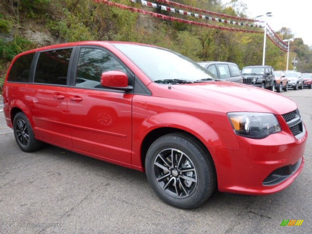 2016 Grand Caravan SE - Deep Cherry Red Crystal Pearl / Black photo #9