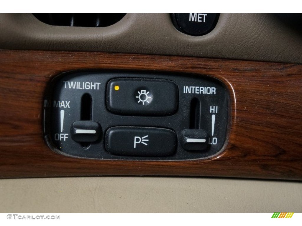2004 LeSabre Custom - Light Bronzemist Metallic / Light Cashmere photo #29