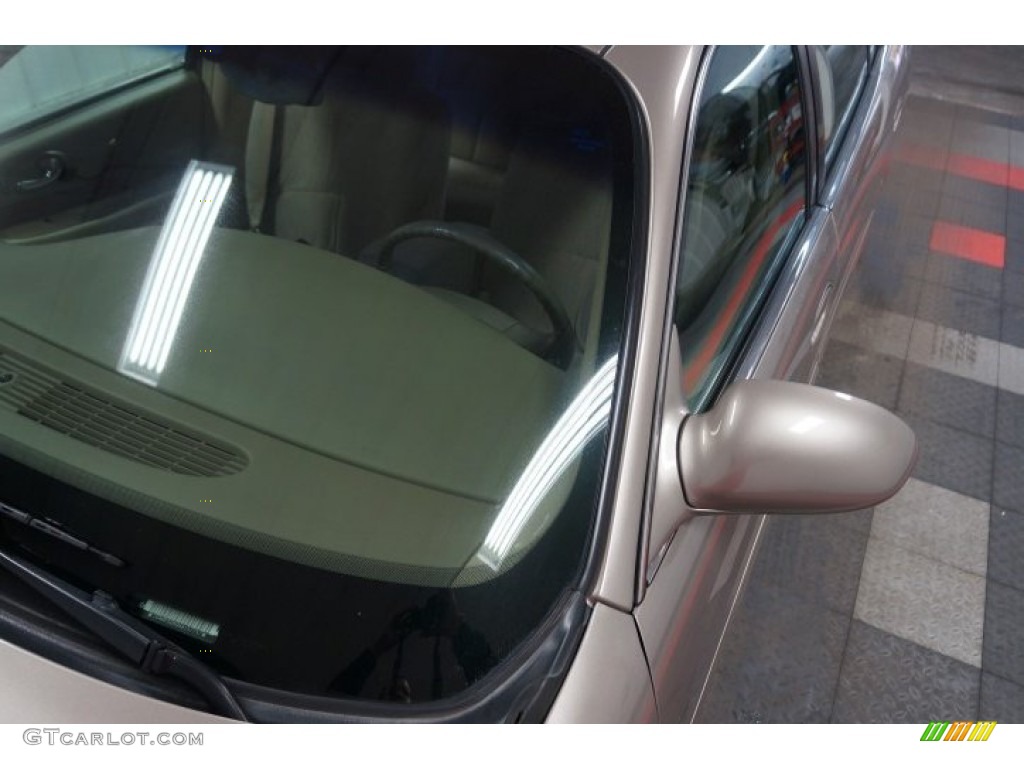 2004 LeSabre Custom - Light Bronzemist Metallic / Light Cashmere photo #68