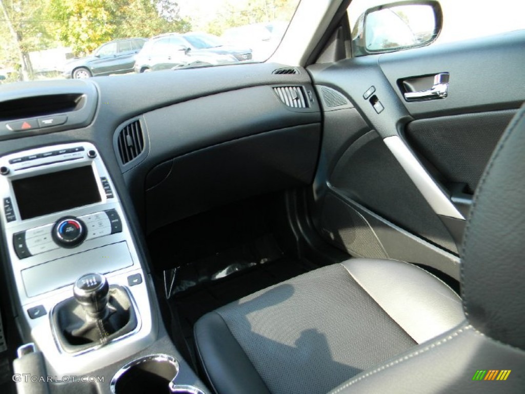 2010 Genesis Coupe 3.8 Track - Bathurst Black / Black photo #14