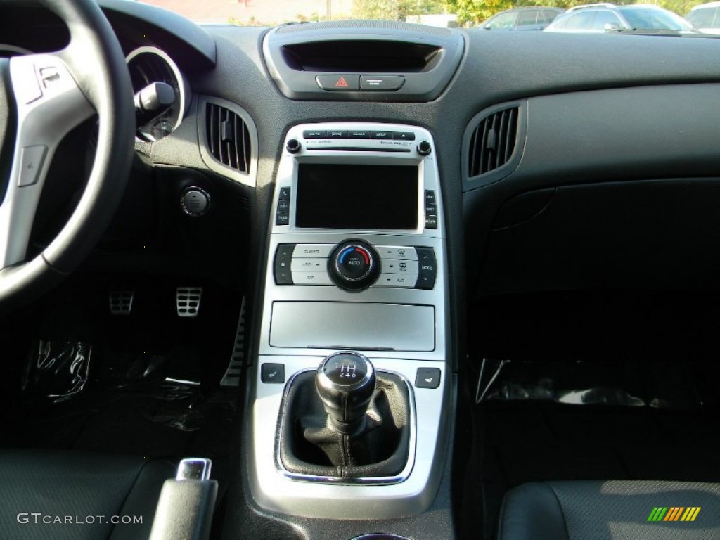 2010 Genesis Coupe 3.8 Track - Bathurst Black / Black photo #16
