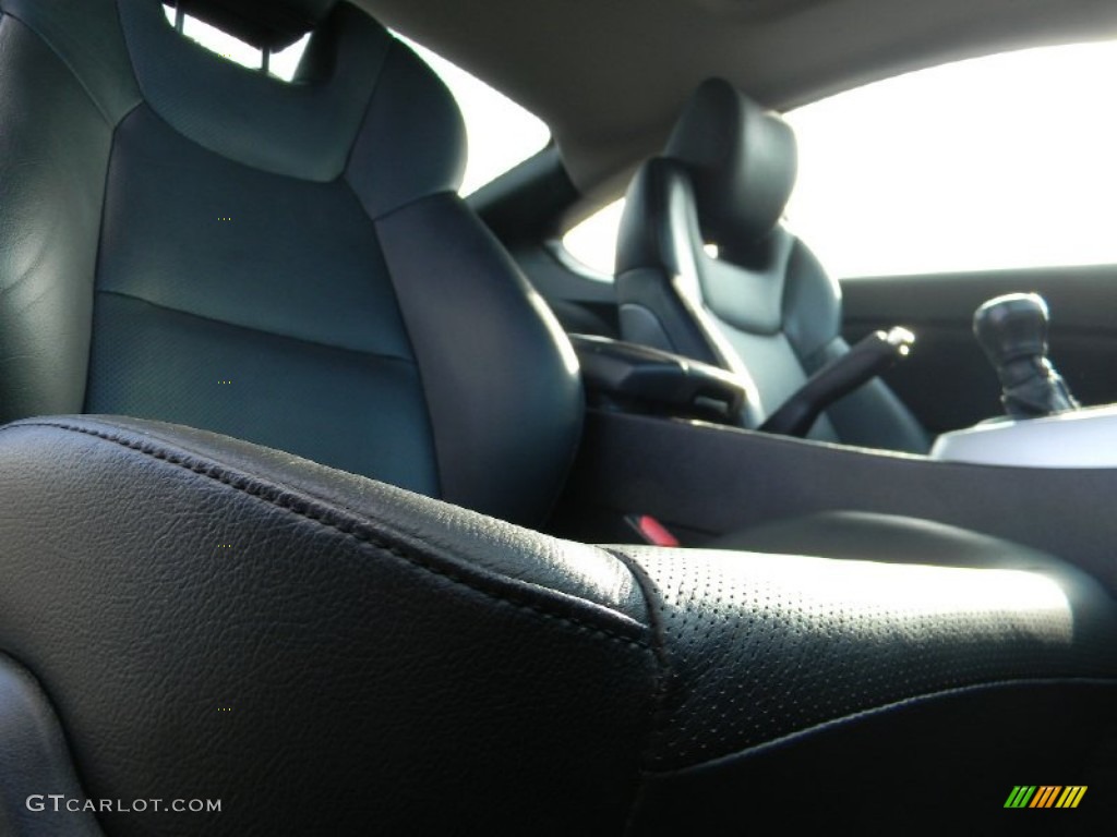 2010 Genesis Coupe 3.8 Track - Bathurst Black / Black photo #23