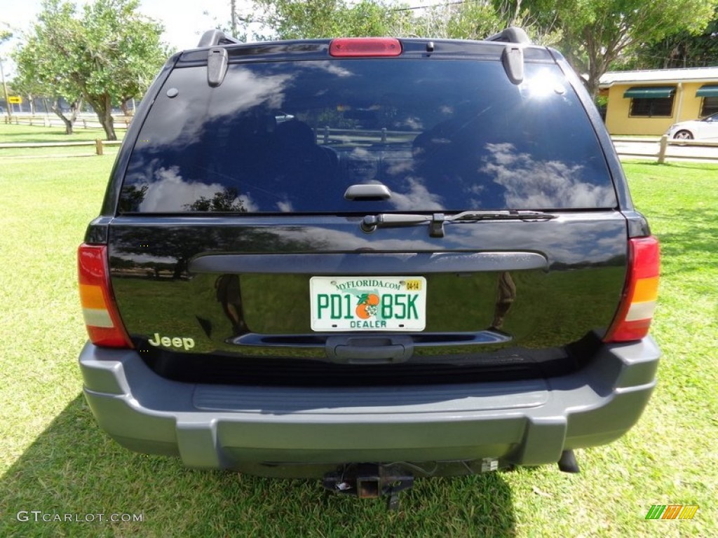 2002 Grand Cherokee Laredo - Black / Dark Slate Gray photo #6