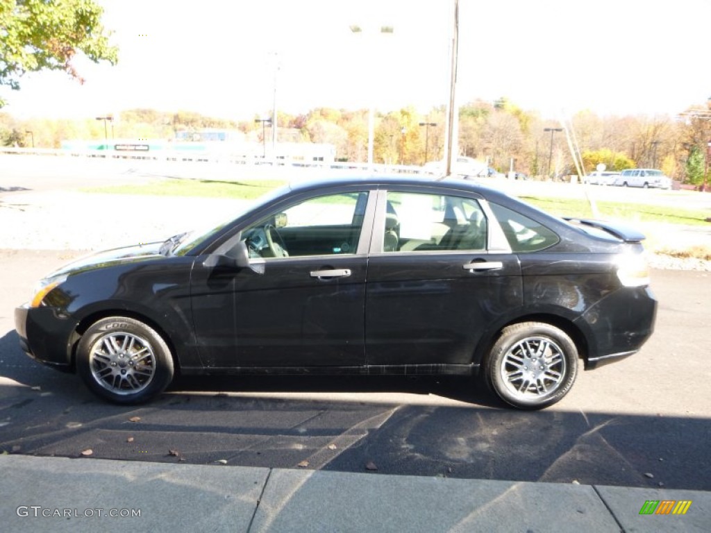 2010 Focus SE Sedan - Ebony Black / Medium Stone photo #9