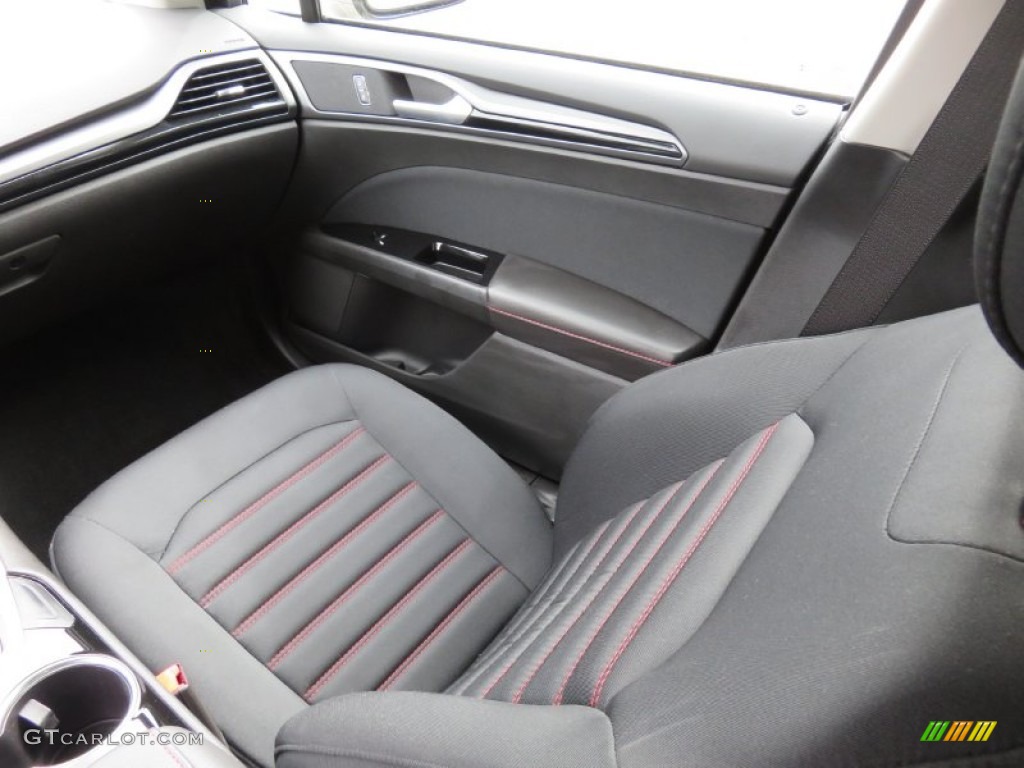 2015 Fusion SE - Tectonic Silver Metallic / Charcoal Black photo #21