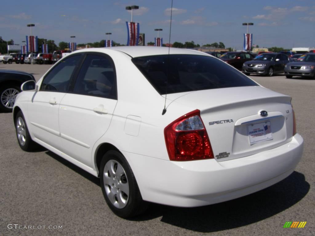 2005 Spectra LX Sedan - Clear White / Gray photo #5