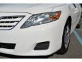 Super White - Camry LE Photo No. 25