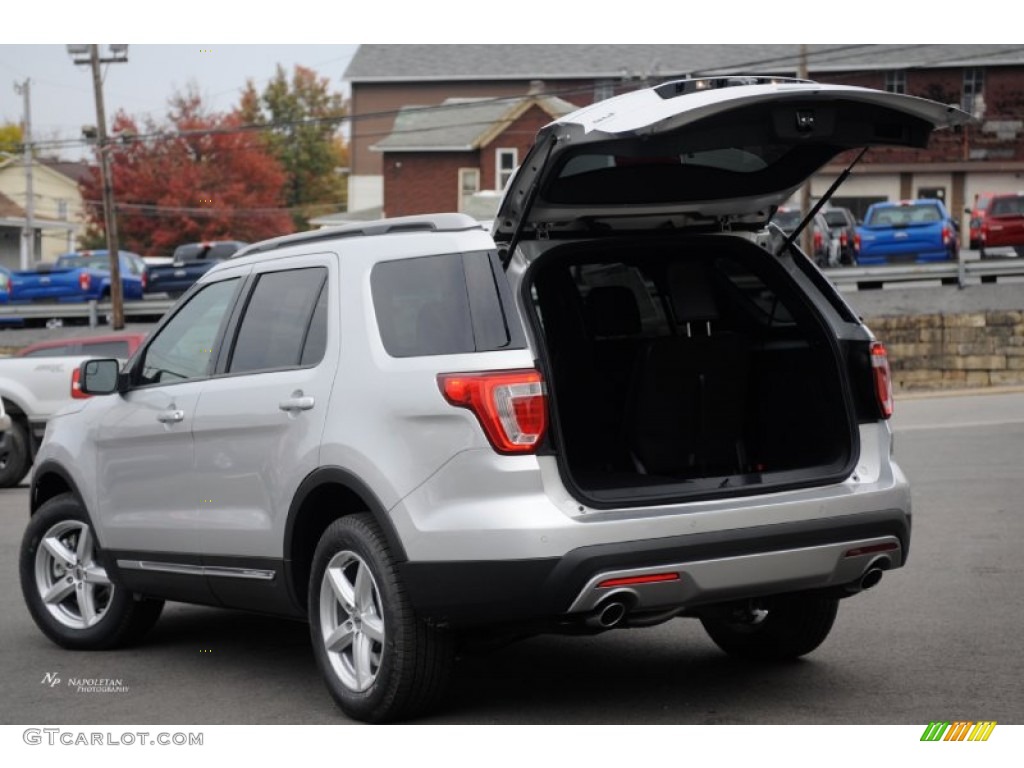 2016 Explorer XLT 4WD - Ingot Silver Metallic / Ebony Black photo #6