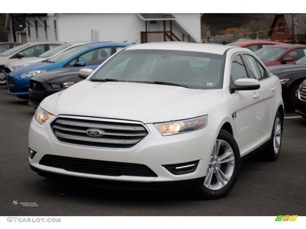 2015 Taurus SEL AWD - White Platinum Metallic / Charcoal Black photo #1