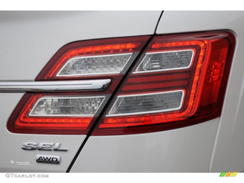 2015 Taurus SEL AWD - White Platinum Metallic / Charcoal Black photo #3