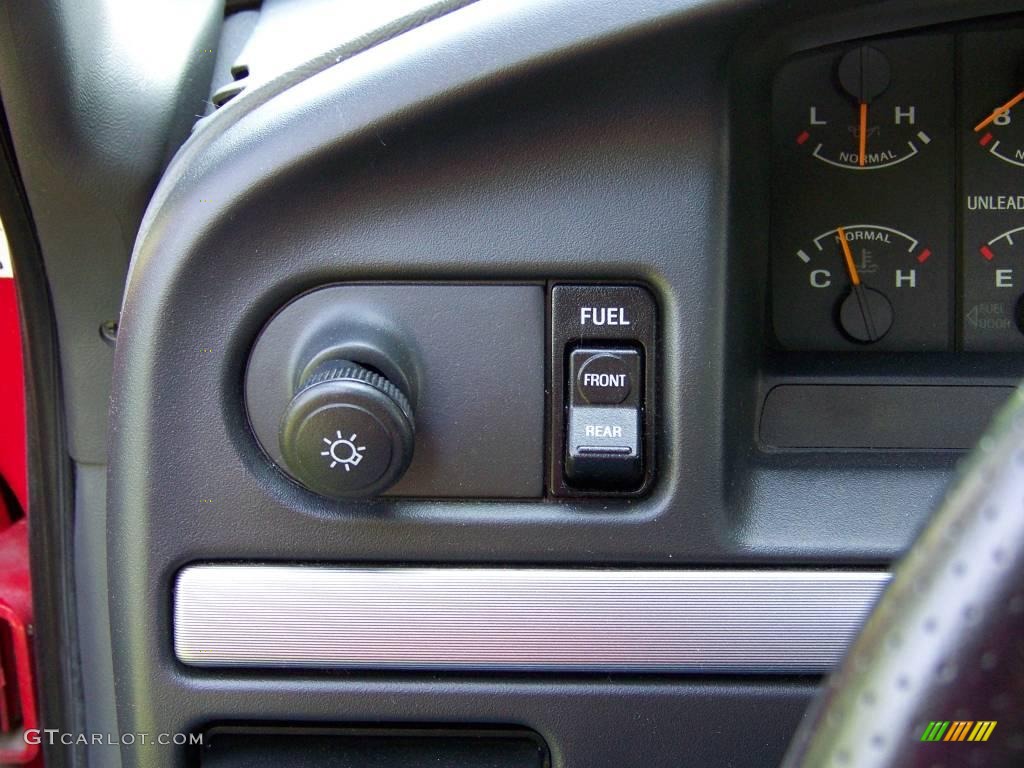 1993 Ford F150 SVT Lightning Controls Photo #10822374