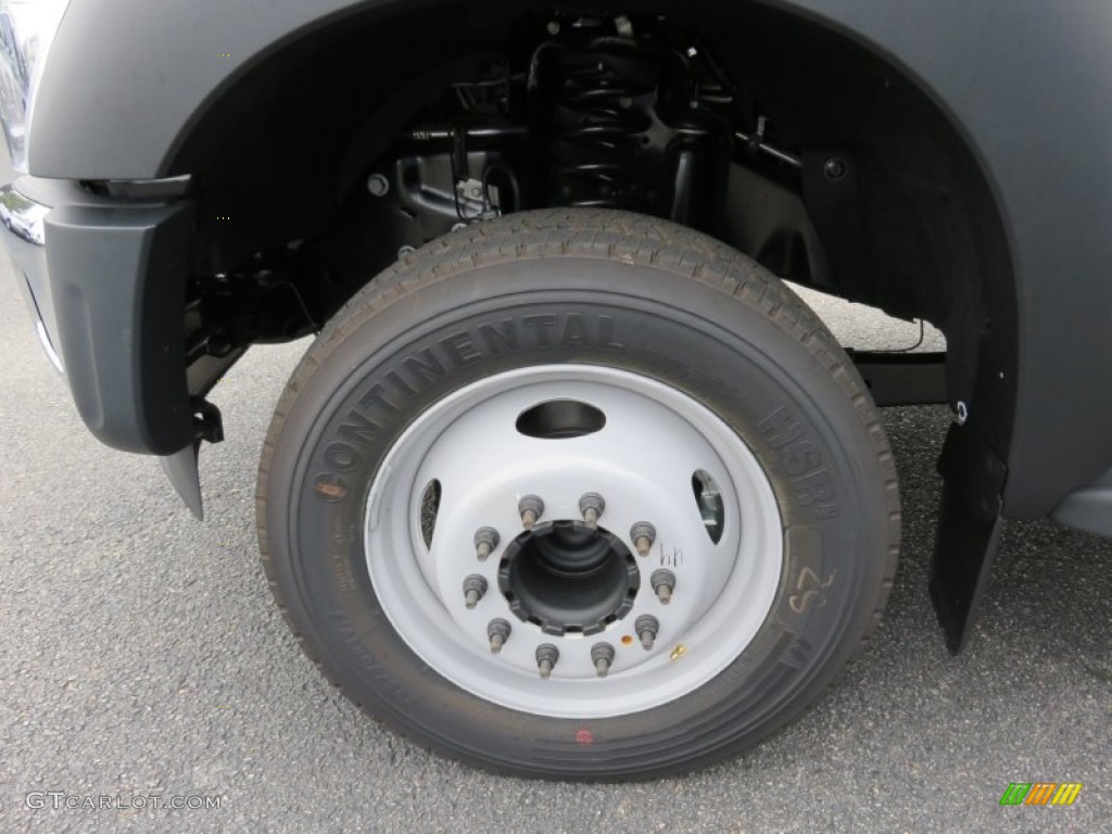 2016 Ford F550 Super Duty XL Crew Cab Chassis Utility Wheel Photo #108223770