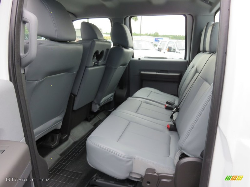 2016 Ford F550 Super Duty XL Crew Cab Chassis Utility Rear Seat Photos