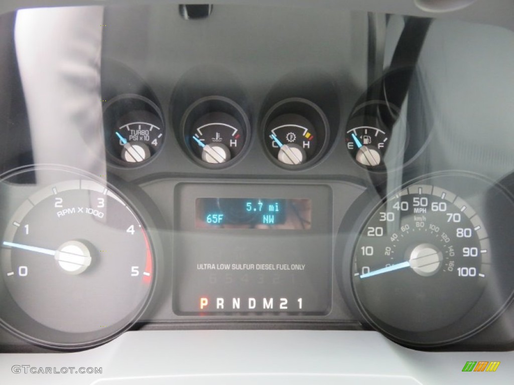 2016 Ford F550 Super Duty XL Crew Cab Chassis Utility Gauges Photo #108224043