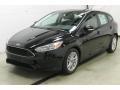 2016 Shadow Black Ford Focus SE Hatch  photo #3