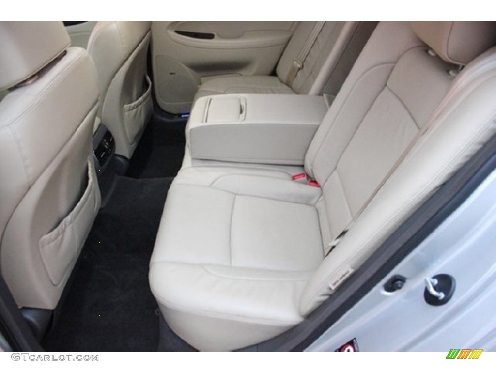 2010 Genesis 4.6 Sedan - Platinum Metallic / Cashmere photo #16