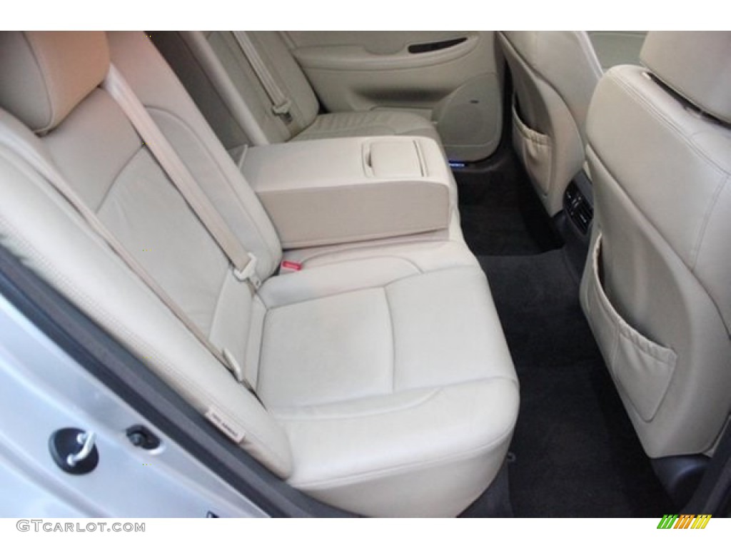 2010 Genesis 4.6 Sedan - Platinum Metallic / Cashmere photo #21