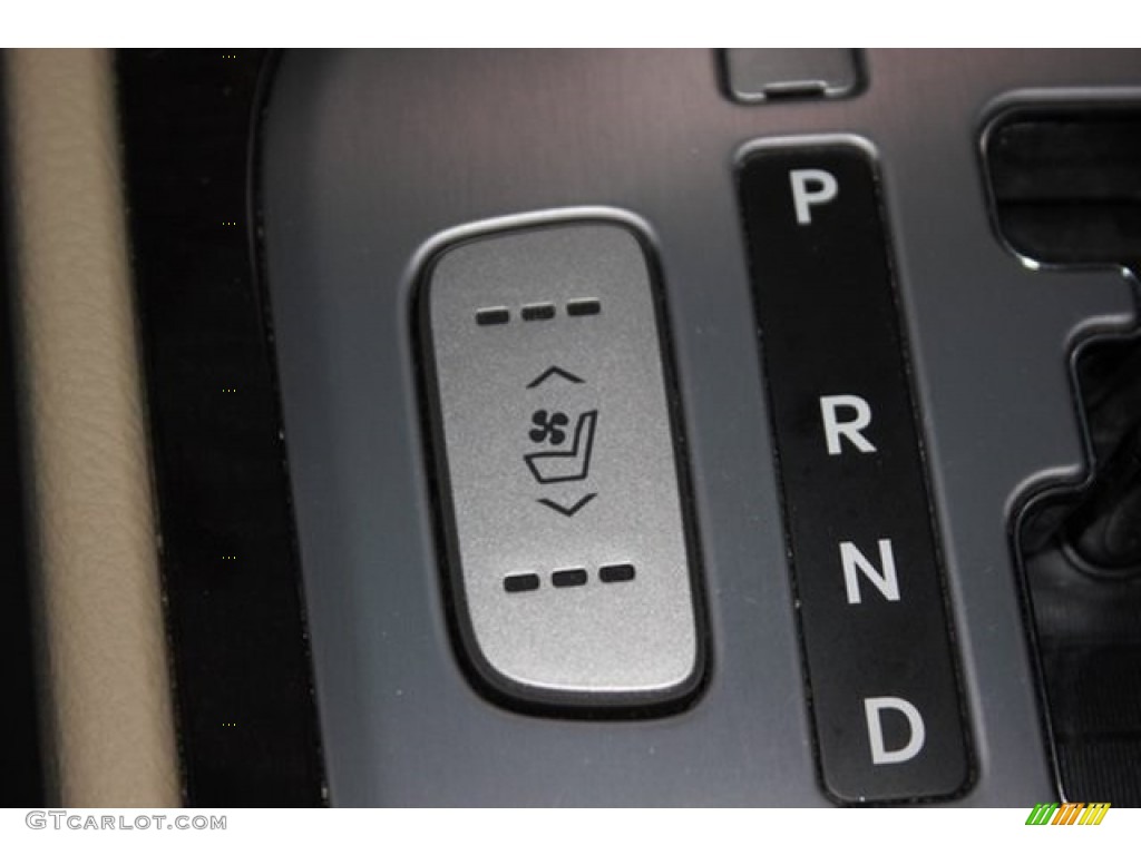 2010 Genesis 4.6 Sedan - Platinum Metallic / Cashmere photo #36