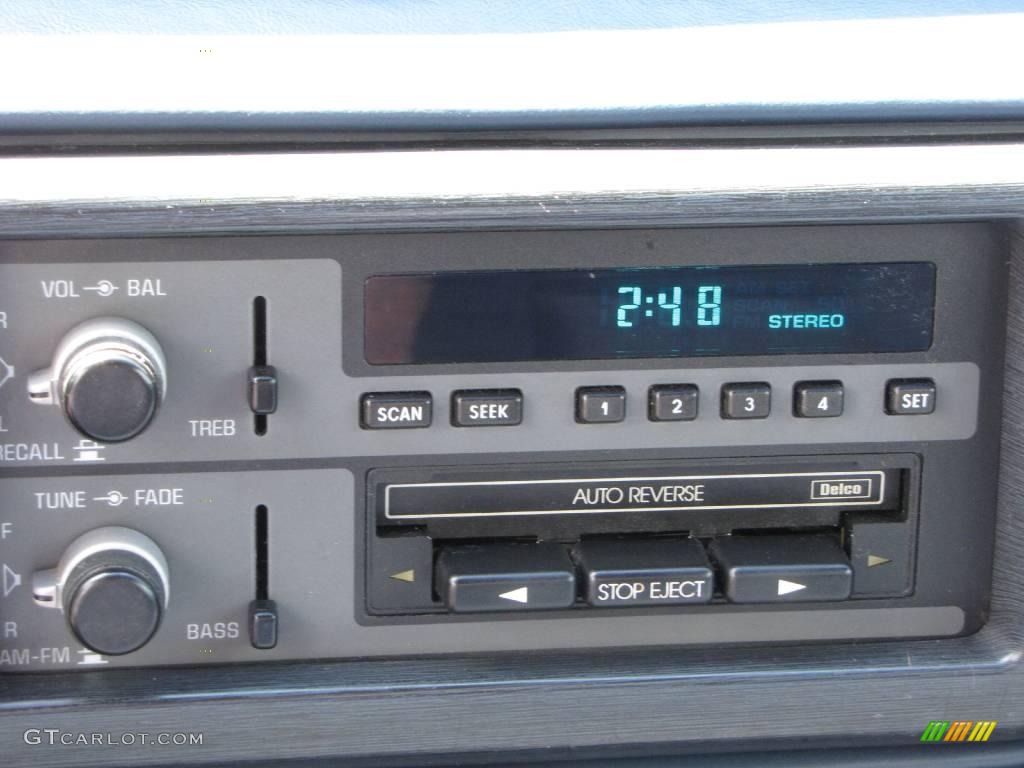 1992 Lumina Euro Sedan - Medium Maui Blue Metallic / Blue photo #18