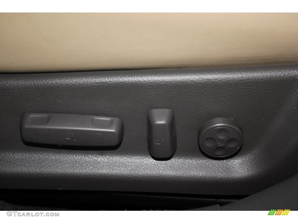 2010 Genesis 4.6 Sedan - Platinum Metallic / Cashmere photo #53