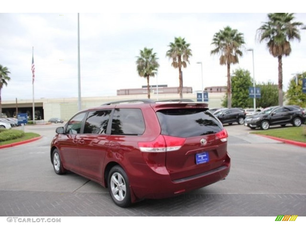 2012 Sienna LE - Salsa Red Pearl / Light Gray photo #5