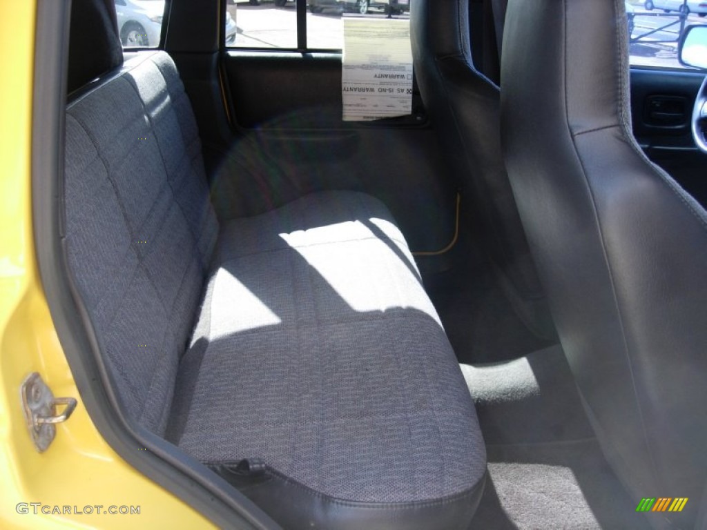 2001 Cherokee Sport 4x4 - Solar Yellow / Agate photo #15