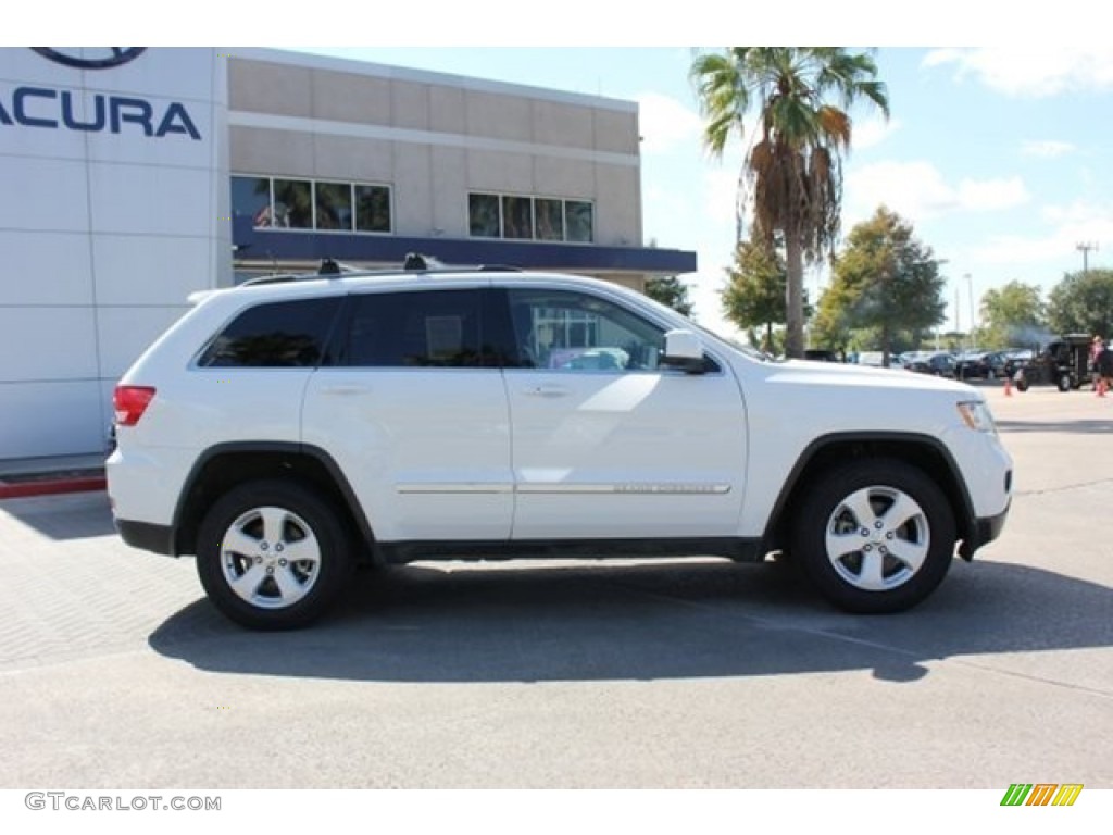2013 Grand Cherokee Laredo - Bright White / Black photo #4