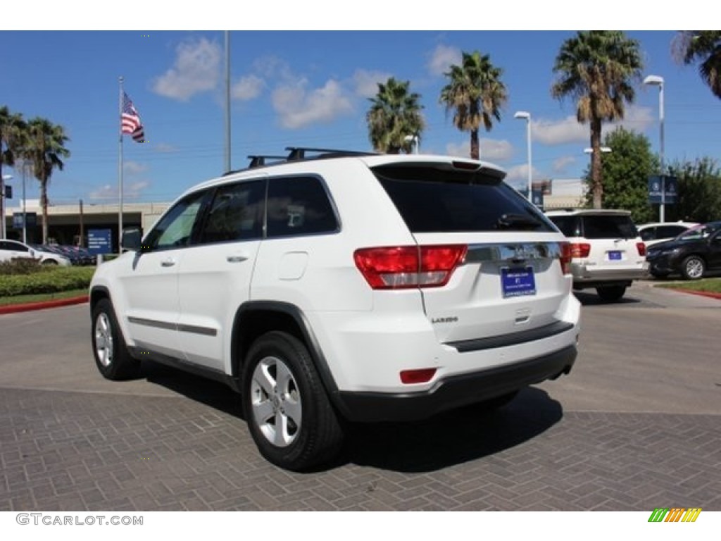2013 Grand Cherokee Laredo - Bright White / Black photo #5