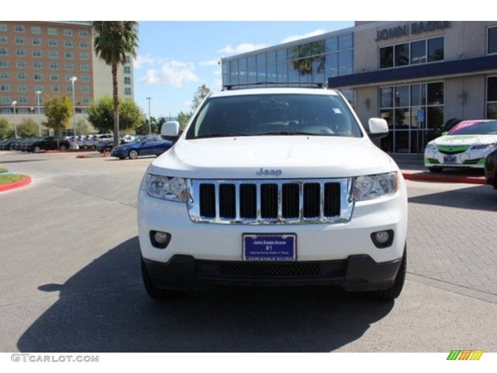 2013 Grand Cherokee Laredo - Bright White / Black photo #8