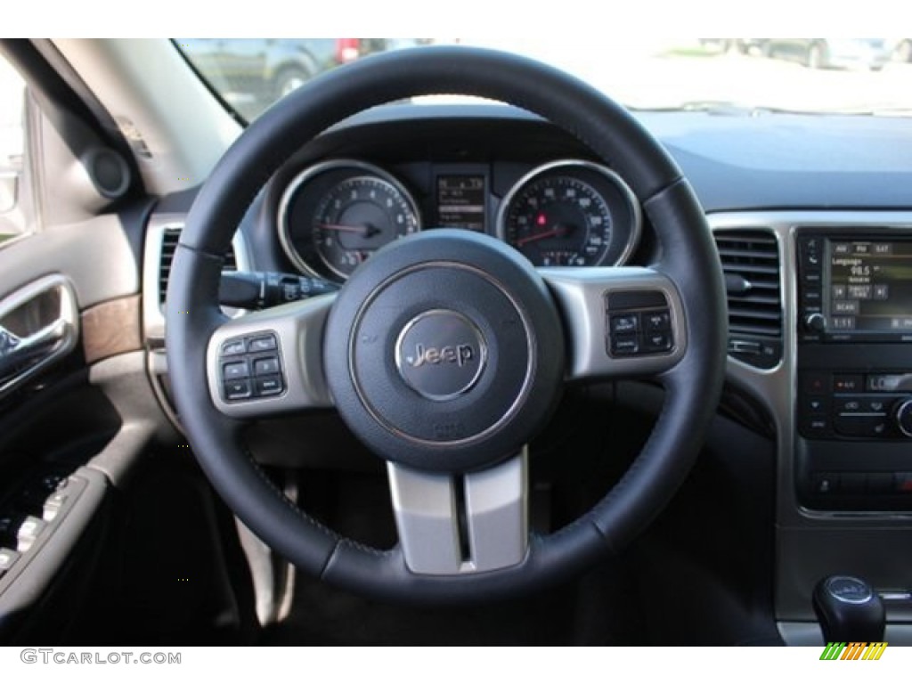 2013 Grand Cherokee Laredo - Bright White / Black photo #29