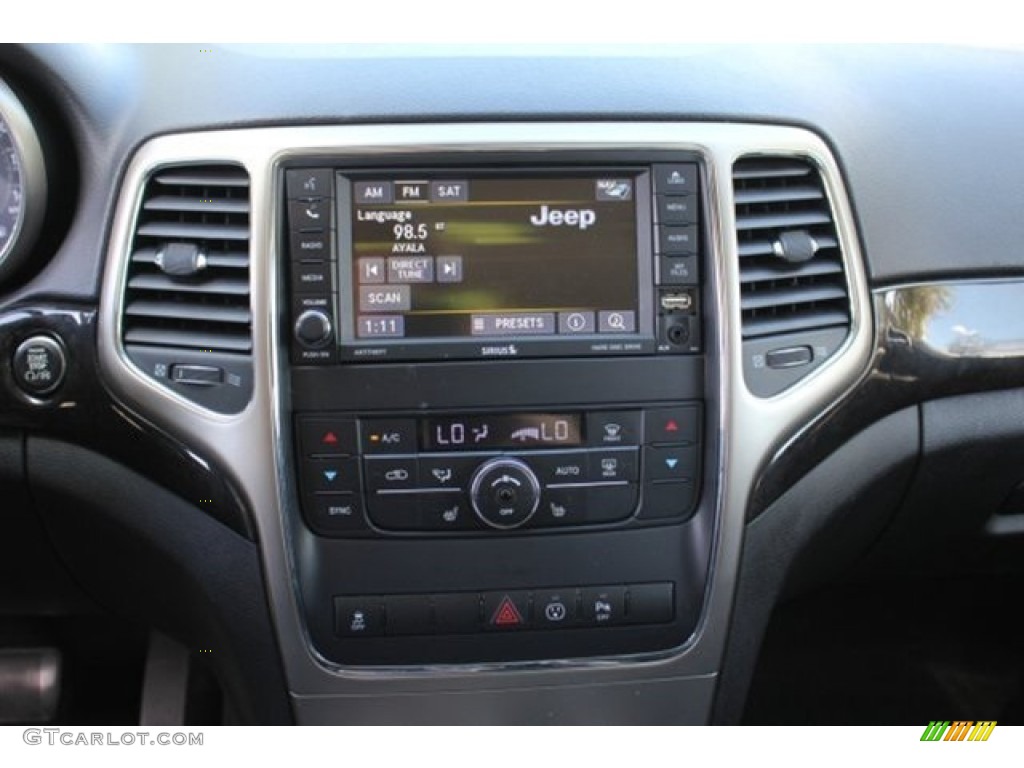2013 Grand Cherokee Laredo - Bright White / Black photo #30