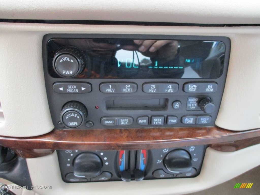 2004 Impala  - Sandstone Metallic / Neutral Beige photo #28